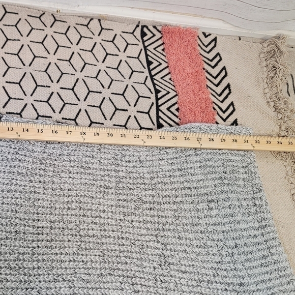 CALVIN KLEIN INFINITY SCARF - Picture 6 of 8